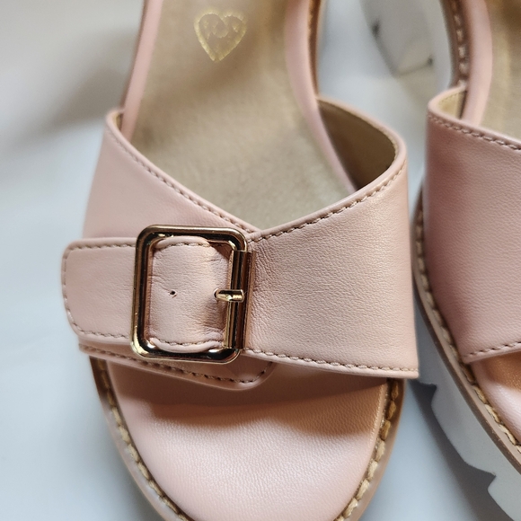 BC Footwear Blush So Famous Sandals Pink Vegan Leather Chunky Size 7.5 - Picture 2 of 15